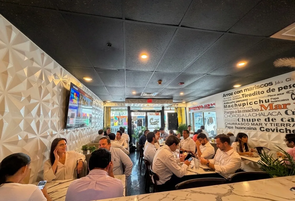 Mar y Tierra restaurant full house Downtown Miami